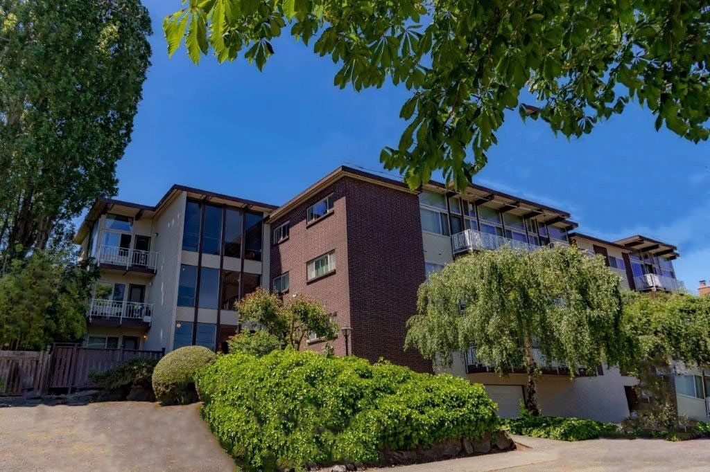 Evanston Arms Apartments