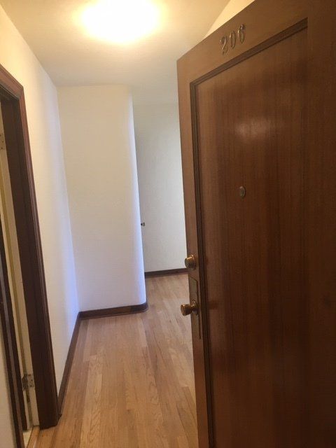 Jack Lan Apt hallway