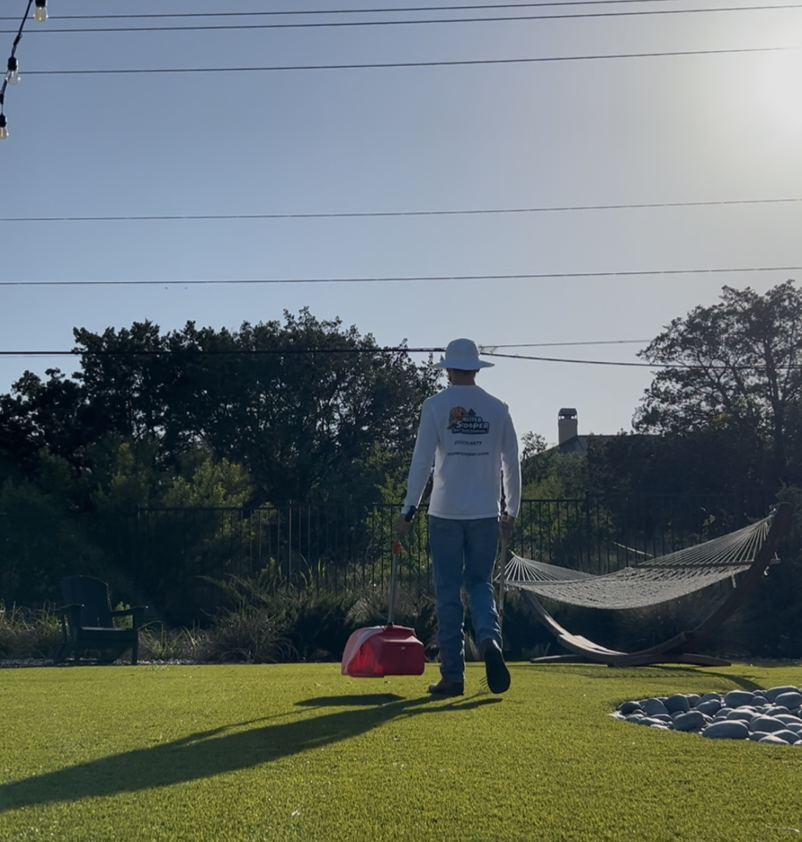 dog poop clean up service in San Antonio, Texas