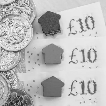 Little Model Houses on a £10 Note