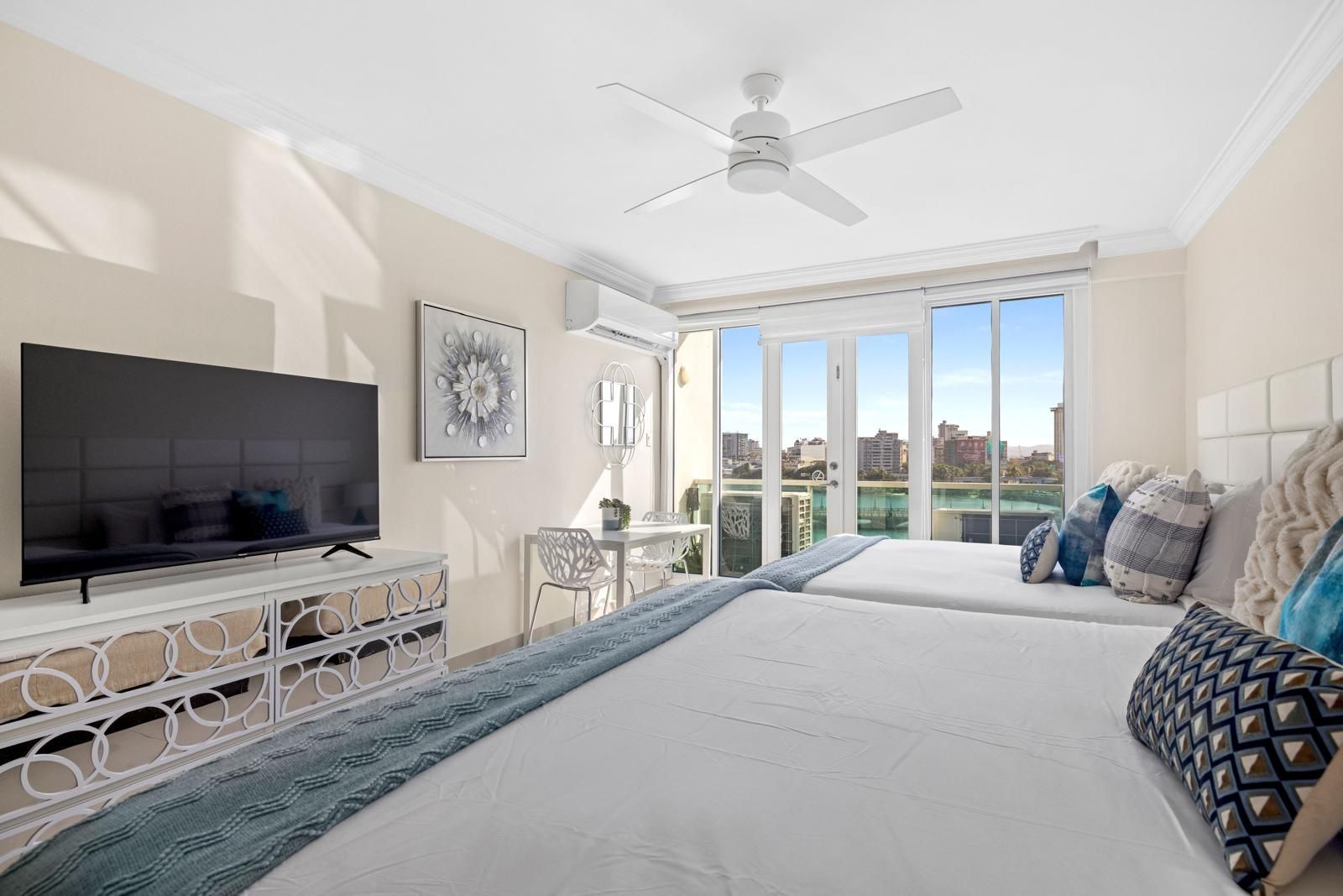 Lagoon View Studio 721 with pool access