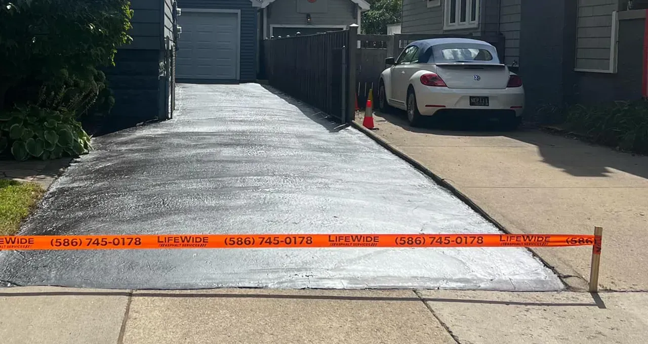 driveway sealcoating