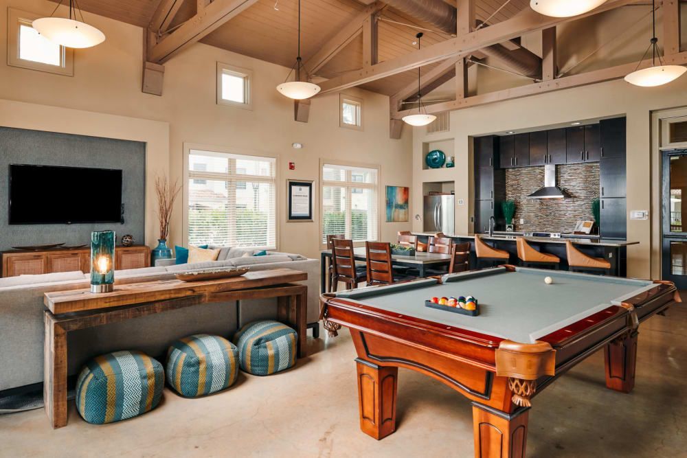 Clubhouse with pool table at Marquis Cross Mountain in San Antonio, TX.