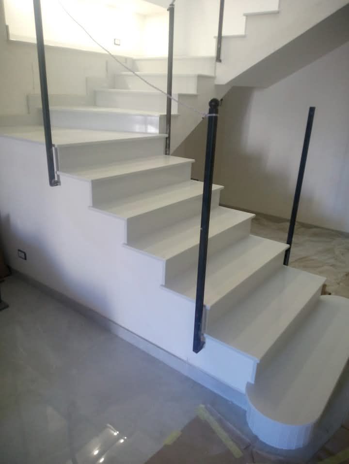 scala in marmo  bianco