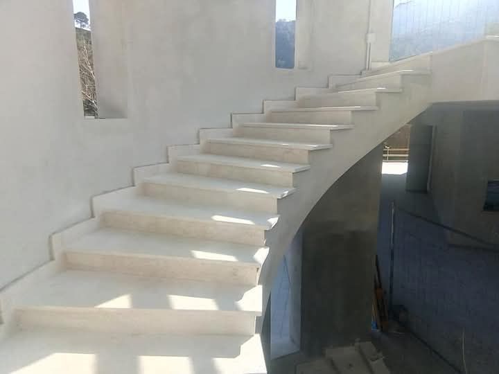 scala esterna in marmo