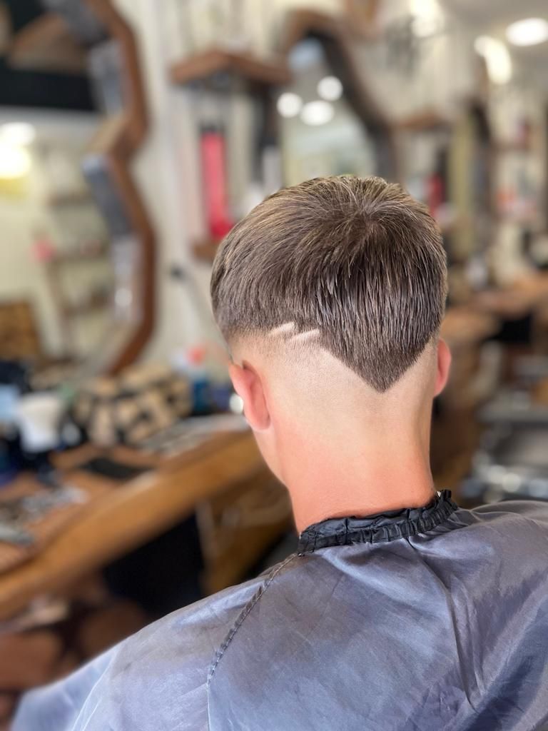 taglio e rasatura uomo