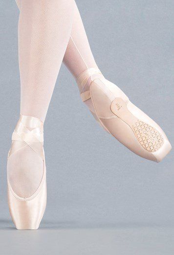 Capezio — Airess Broad — Pointe Shoes — Hummelstown, PA — The Dancer's Pointe