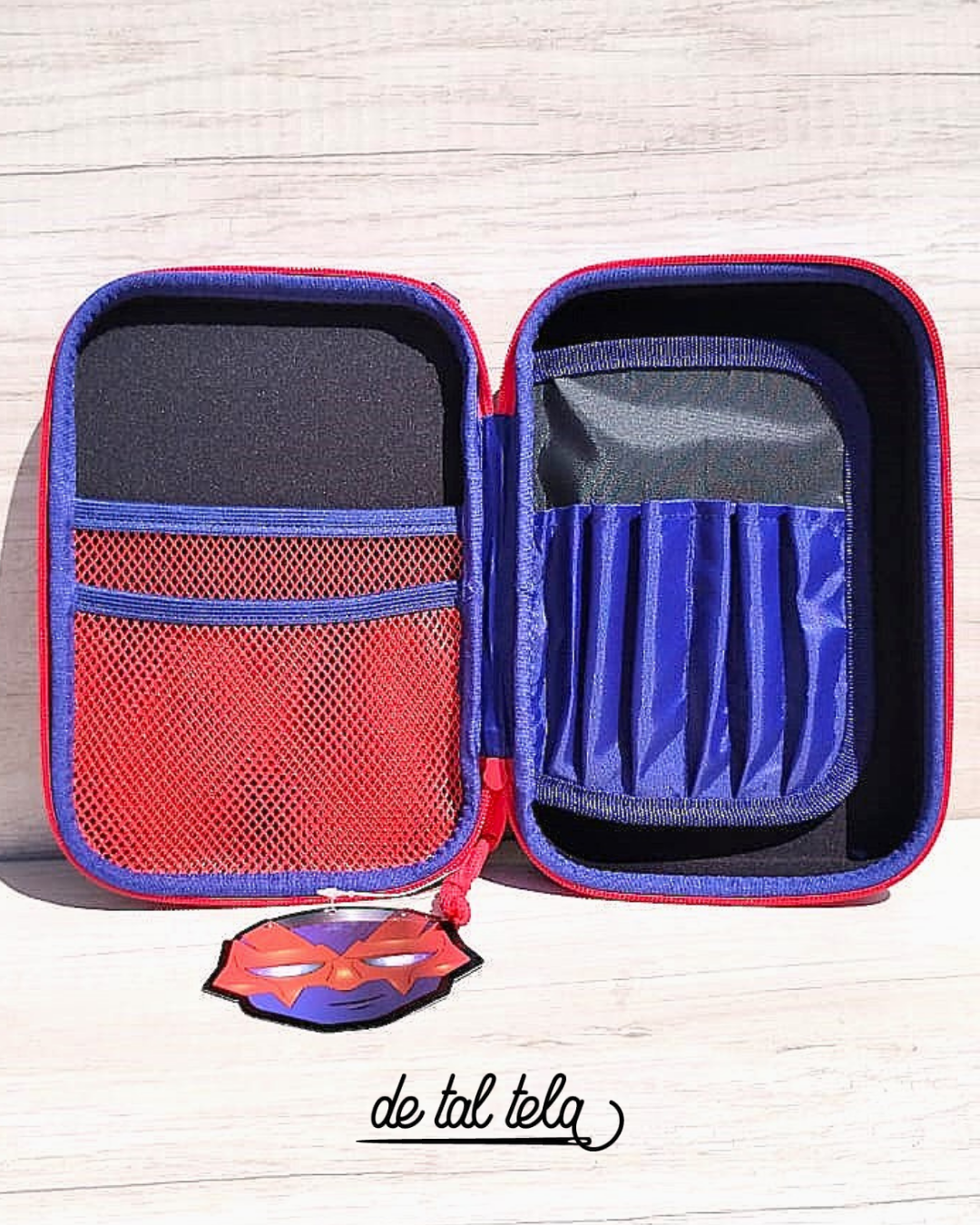 CARTUCHERA RIGIDA SUPER HEROE