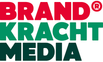 Logo voor Brand Kracht Media: Rood "BRAND", groen "KRACHT" en zwart "MEDIA". Geregistreerd handelsmerksymbool.