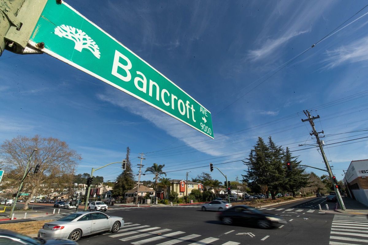 Image of East Oakland street