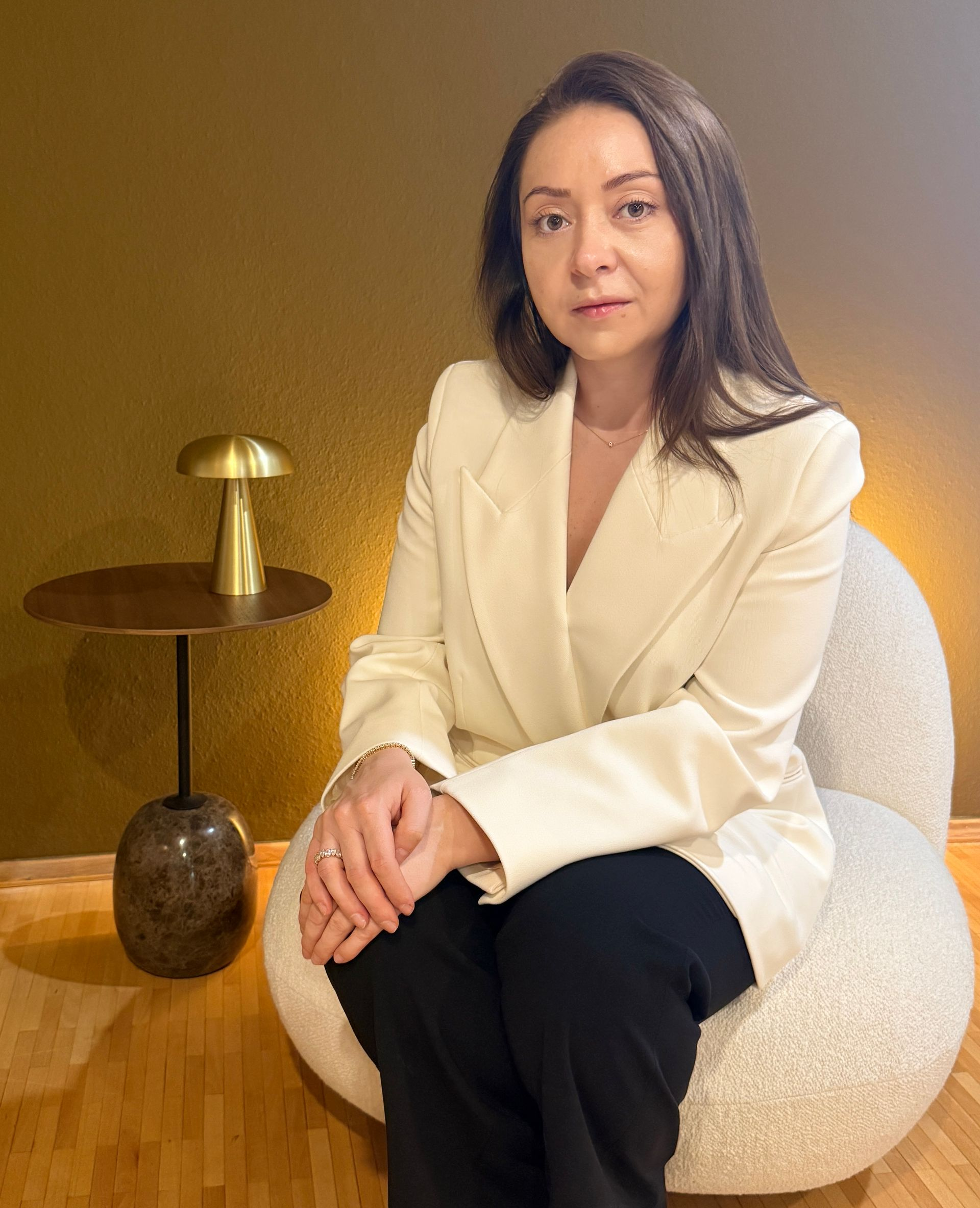 Dr. Ancuta Hutuleac - Hyaluron Düsseldorf Dr. Ancuta Hutuleac - Hyaluron Düsseldorf