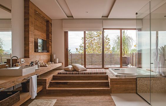 Um banheiro inspirado em resorts e spas é uma tendência de decoração