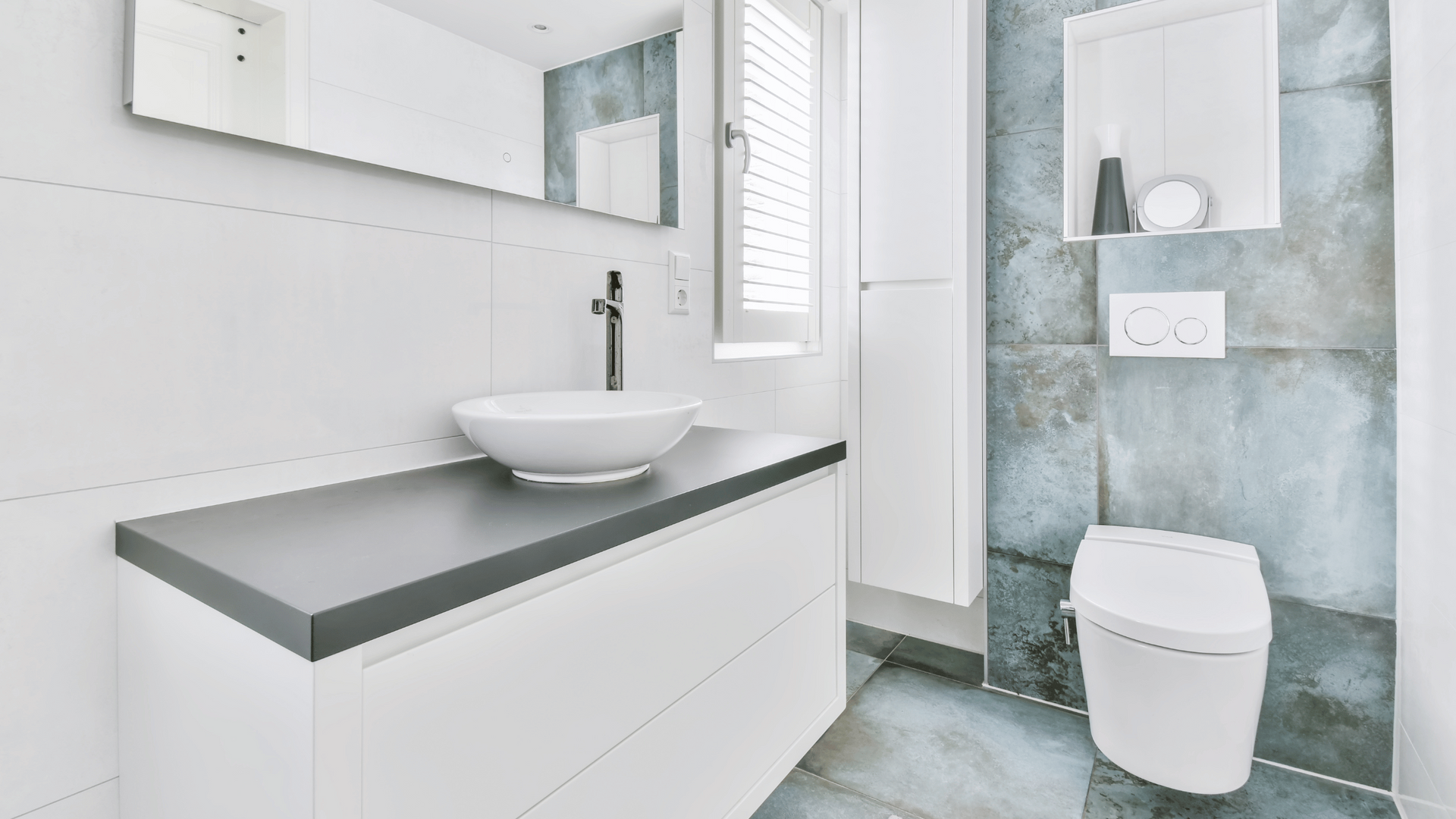 Fully furnished bathroom with tiles