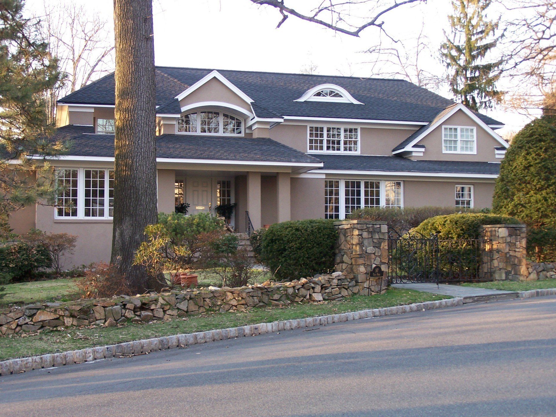 A home that had stucco repair services in Bridgewater, NJ