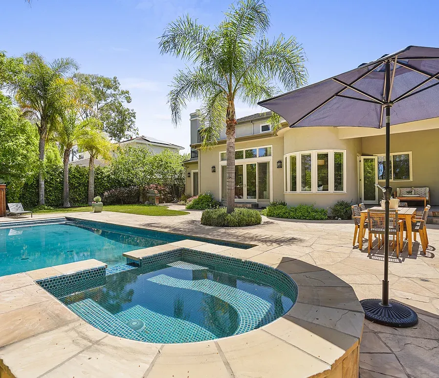 Luxury homes in Menlo Park, CA listed by The Caroline K. Huo Group