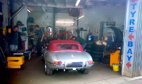 Replacement tyres - Bristol - Ron Costella Tyres - Tyre fitting