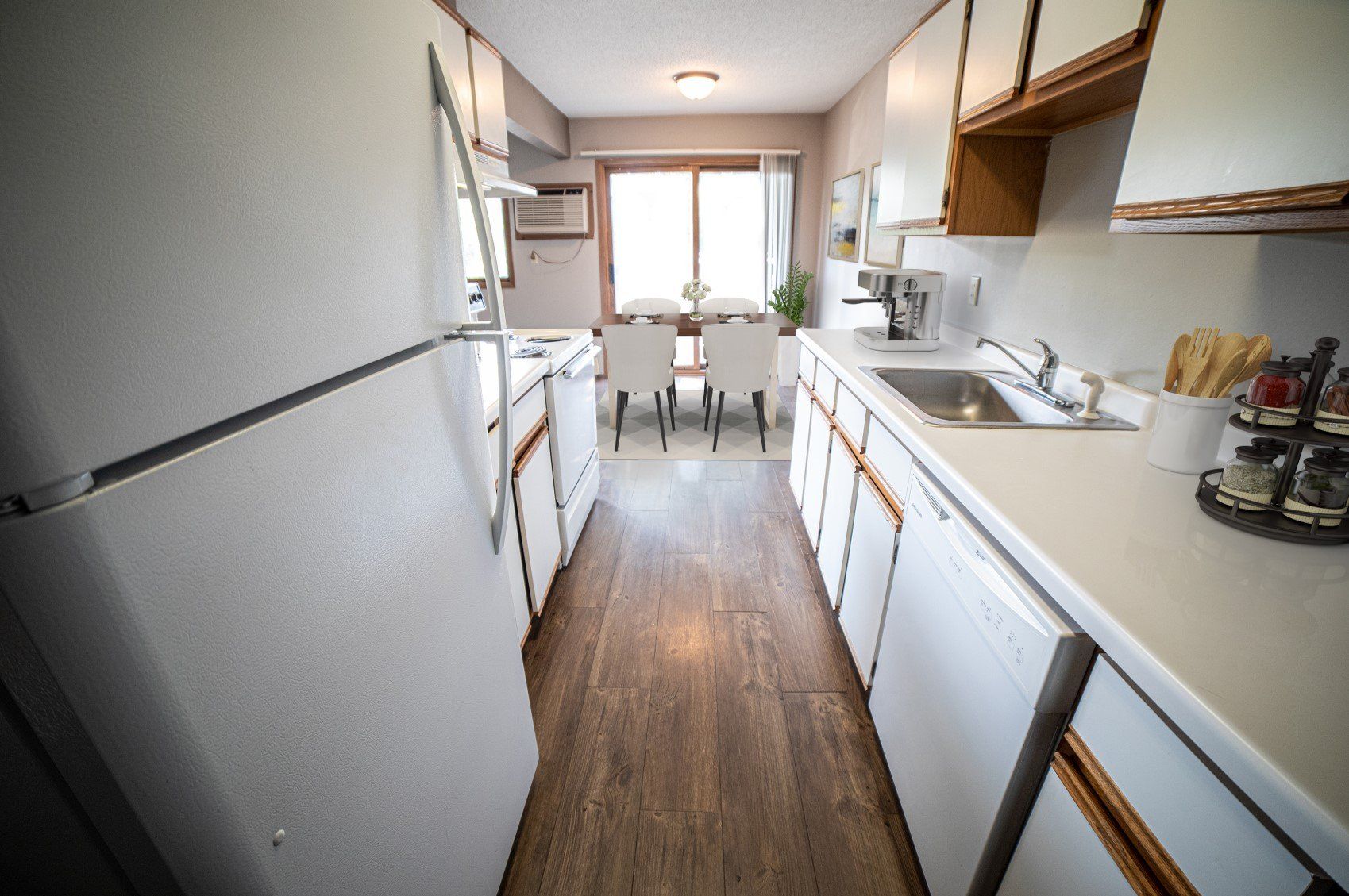 Woodridge Apartments