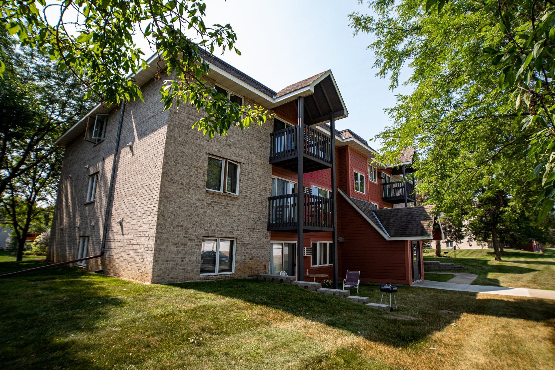 Woodridge Apartments