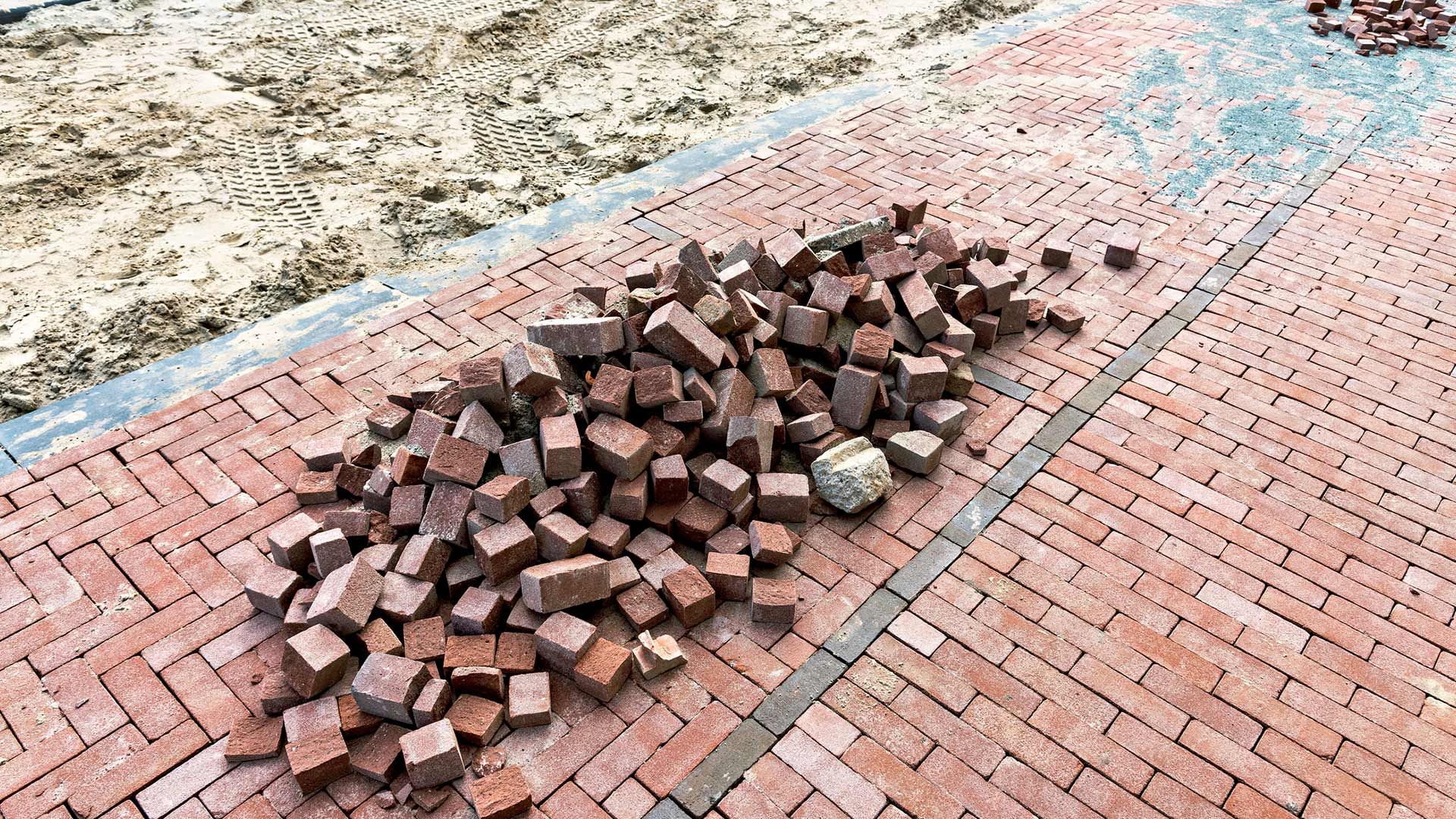 Brick Walkway Repairs – Moline, IL –  QCFI Concrete & Masonry