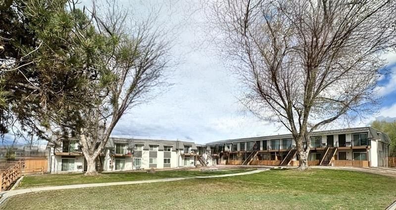 Stonegate Apartments