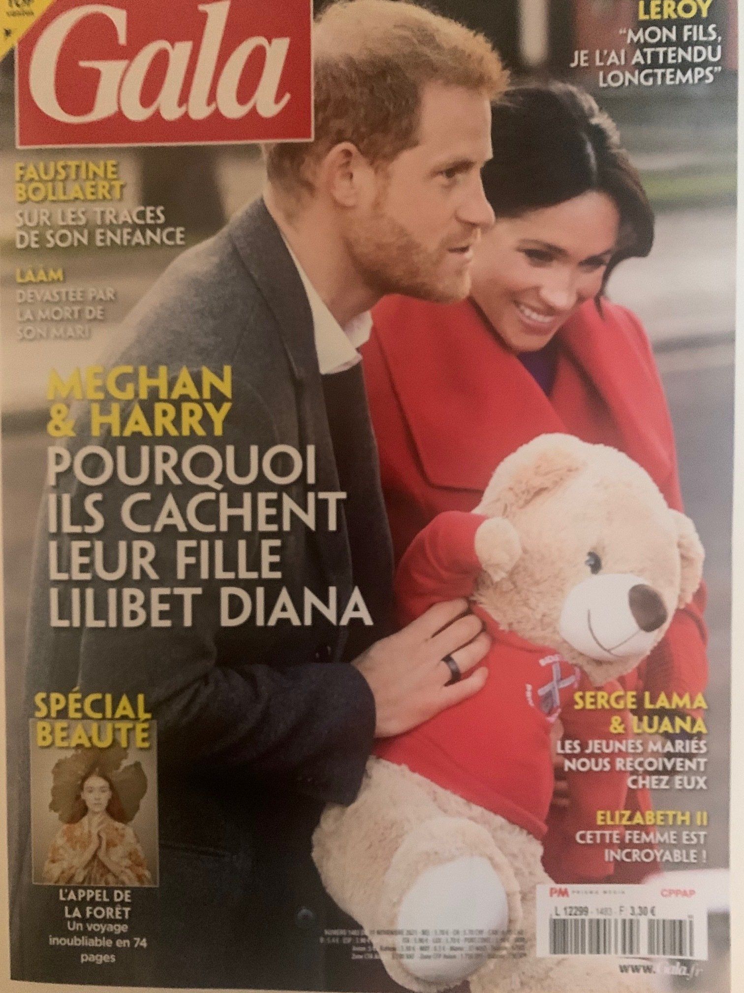 Une couverture de magazine avec Meghan et Harry dessus