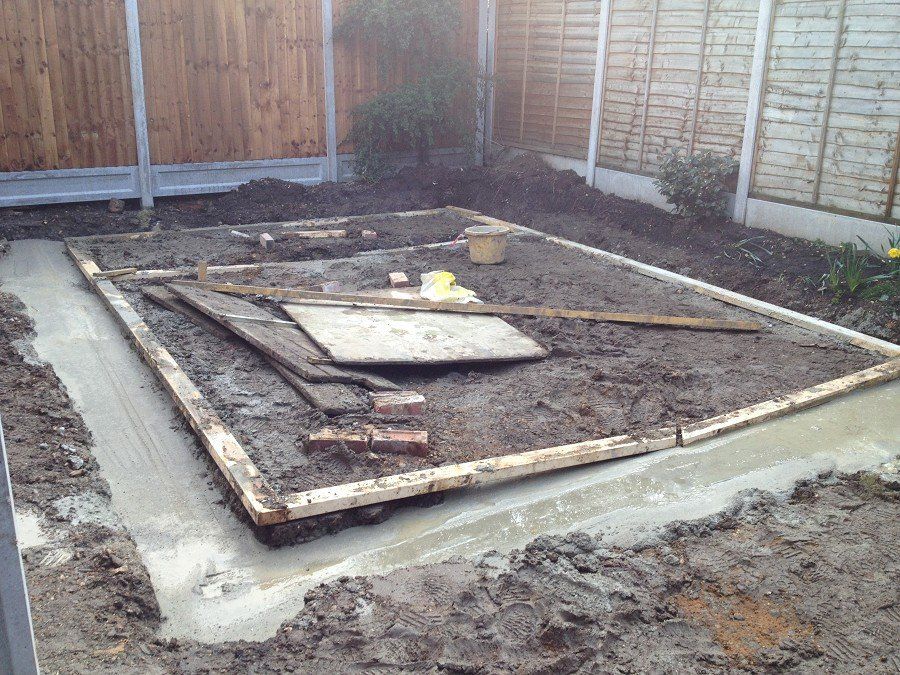 Pooring concrete fandations for all the walls