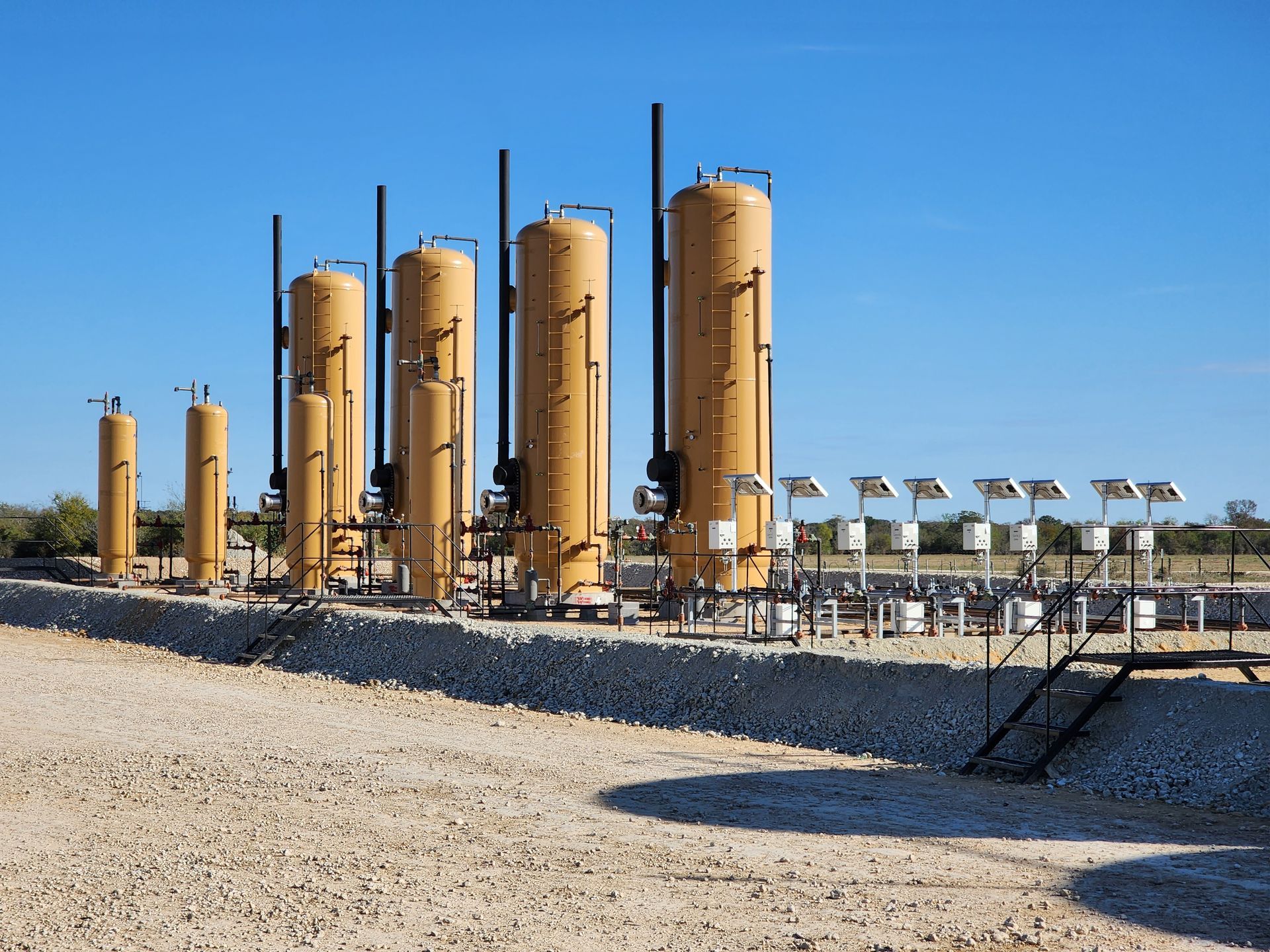 Big Yellow Tanks - Dime Box, TX - Diamond P. Lease & Well Service Inc.