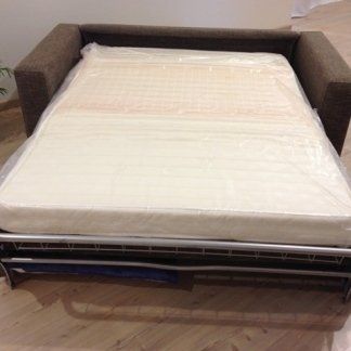 Modello di divano letto aperto