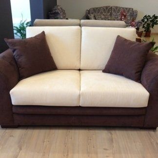 Divano imbottito con tessuti su misura