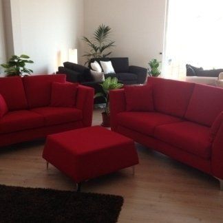 Coppia di divani realizzati da artigiani