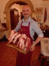 cuoco con carne fiorentina