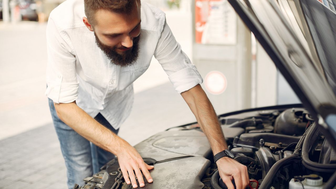 What Are the 7 Critical Signs You Need a Brake Fluid Flush?