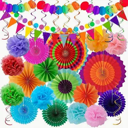 Un mazzo di ventagli di carta colorati e pompon con palloncini e vortici