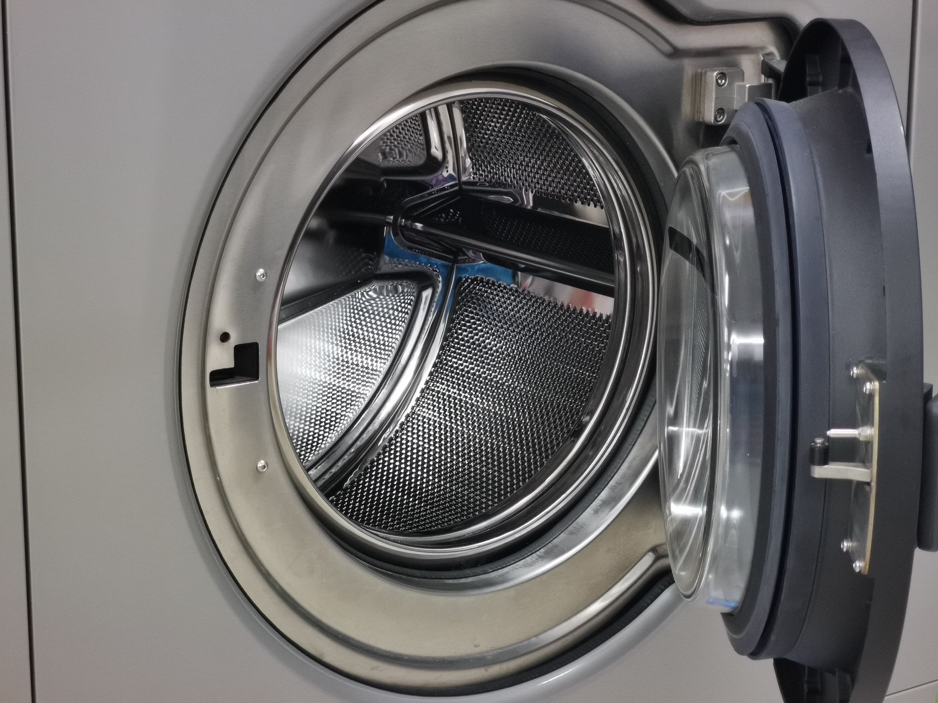 Open washing machine door