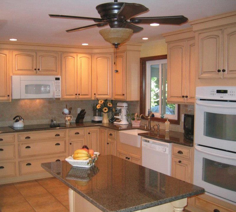 kitchen renovated by ener-g tech, inc.