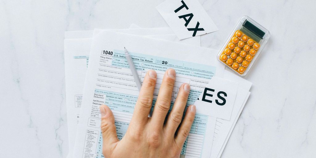 Confused About Tax Regulations? How Professional Advisory Services Can Simplify Your Tax Filing