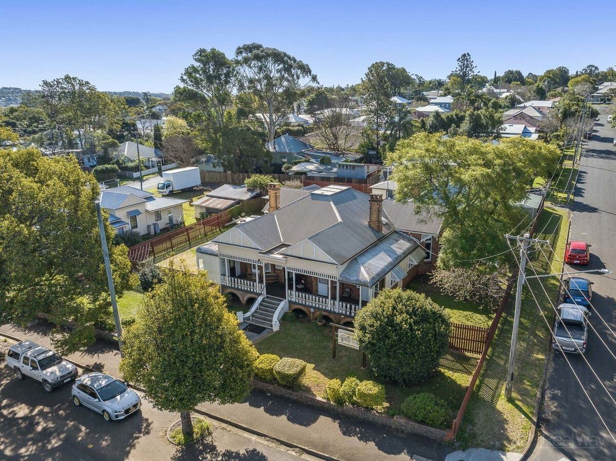 Aerial view of Place 2 Stay Toowoomba - budget accommodation Toowoomba