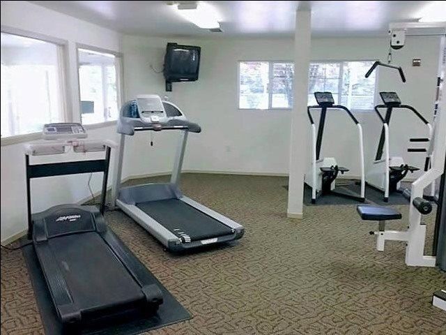 Glenbrooke Apartments