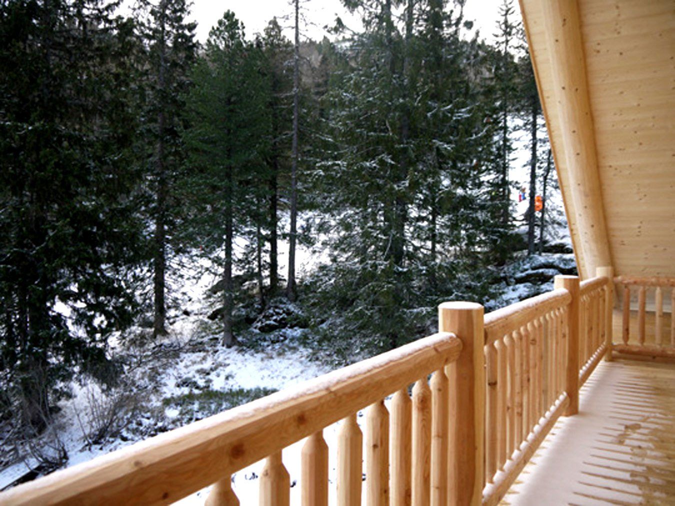 Golden Eagle Bedroom Suite Balcony