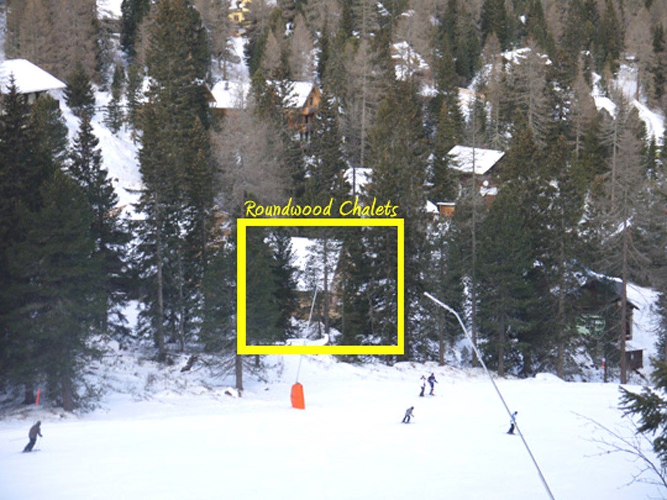 Roundwood Chalets Location