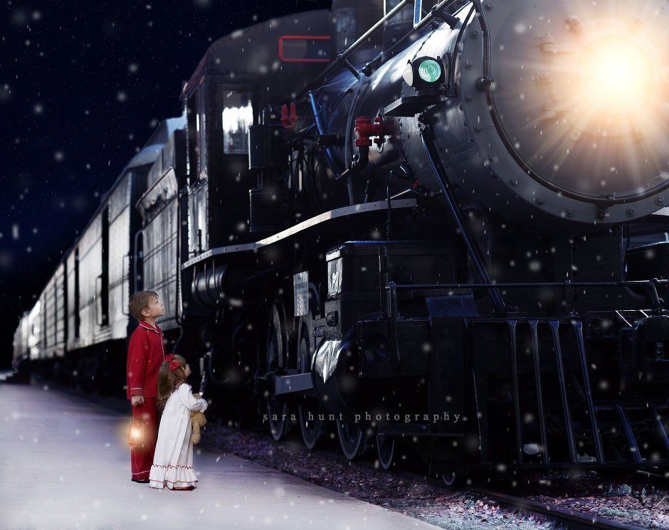Kids looking at the train — Pearland, TX — Sara Hunt Photography Kids looking at the train — Pearland, TX — Sara Hunt Photography