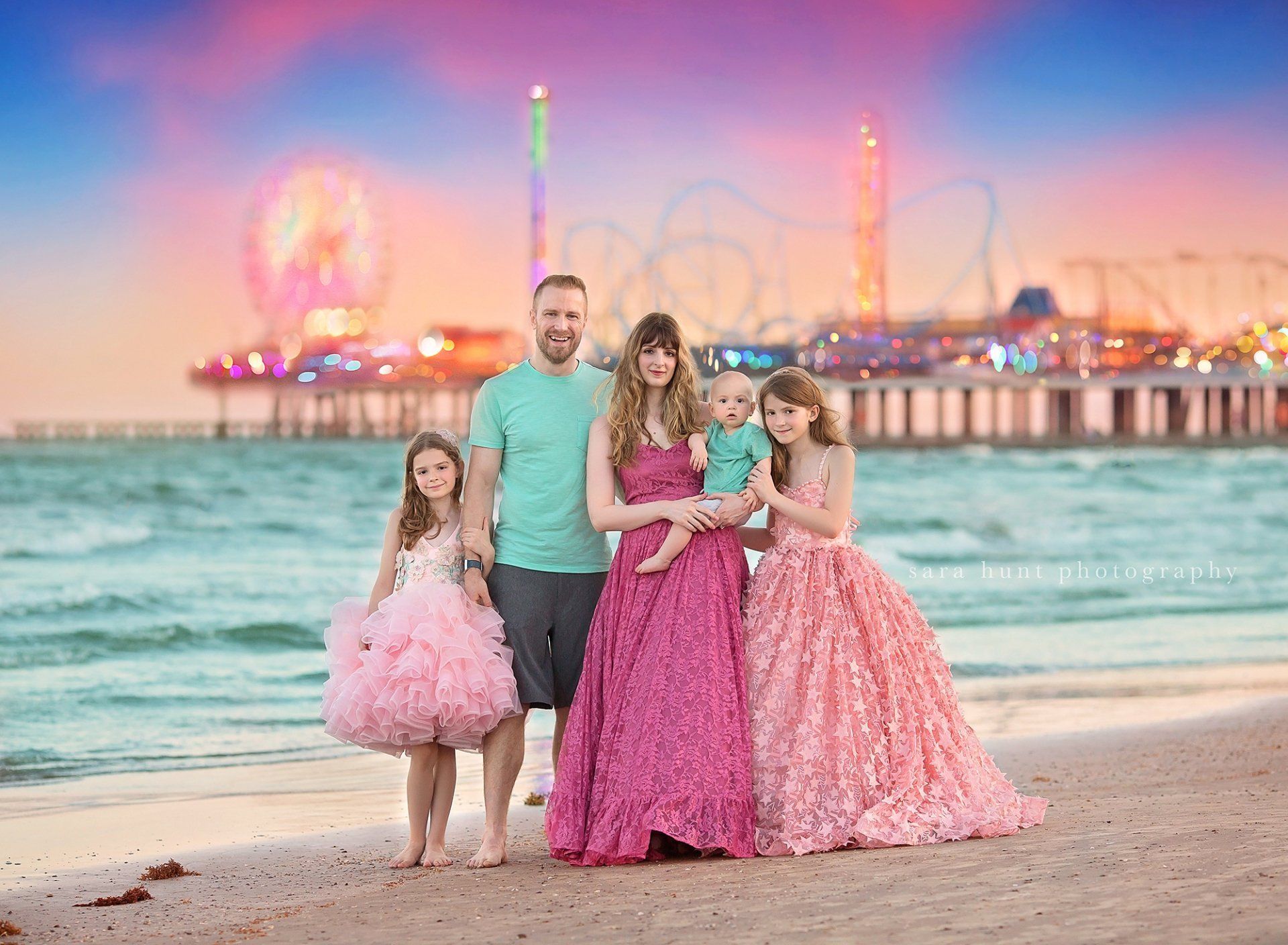 Gorgeous family at the beach — Pearland, TX — Sara Hunt Photography