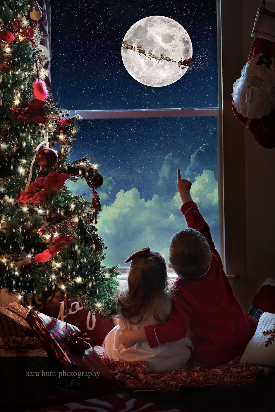 Boy pointing at the moon — Pearland, TX — Sara Hunt Photography Boy pointing at the moon — Pearland, TX — Sara Hunt Photography