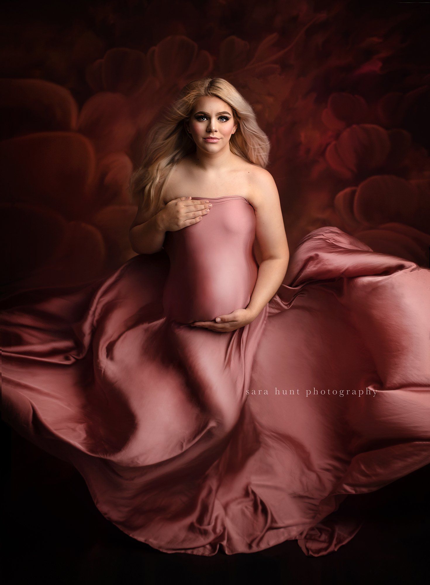Front shot of pregnant woman wearing pink dress — Pearland, TX — Sara Hunt Photography Front shot of pregnant woman wearing pink dress — Pearland, TX — Sara Hunt Photography