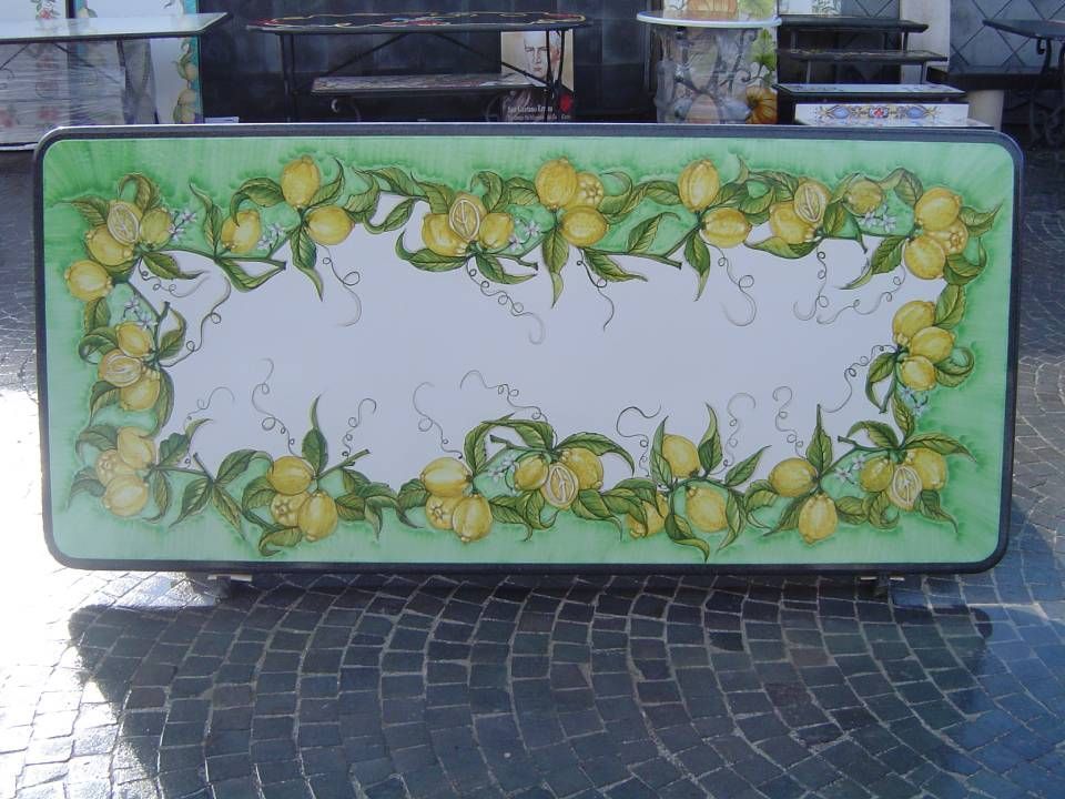 pannello in pietra lavica con limoni