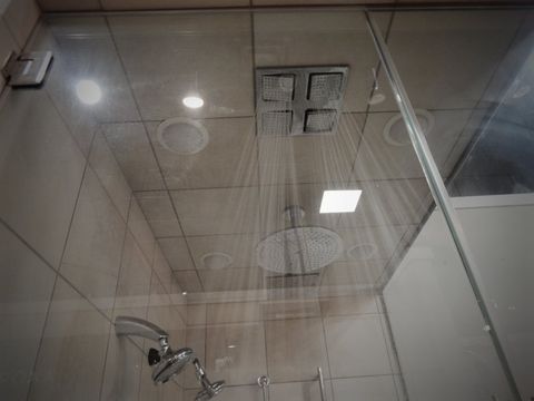 Bathroom Sinks — Shower Leak  Table  in Austin, TX