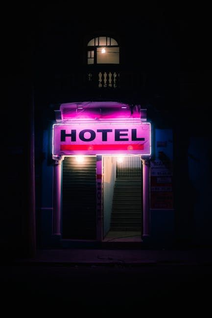 Hotel boutique moderno aplicando estrategias de marketing hotelero en LATAM