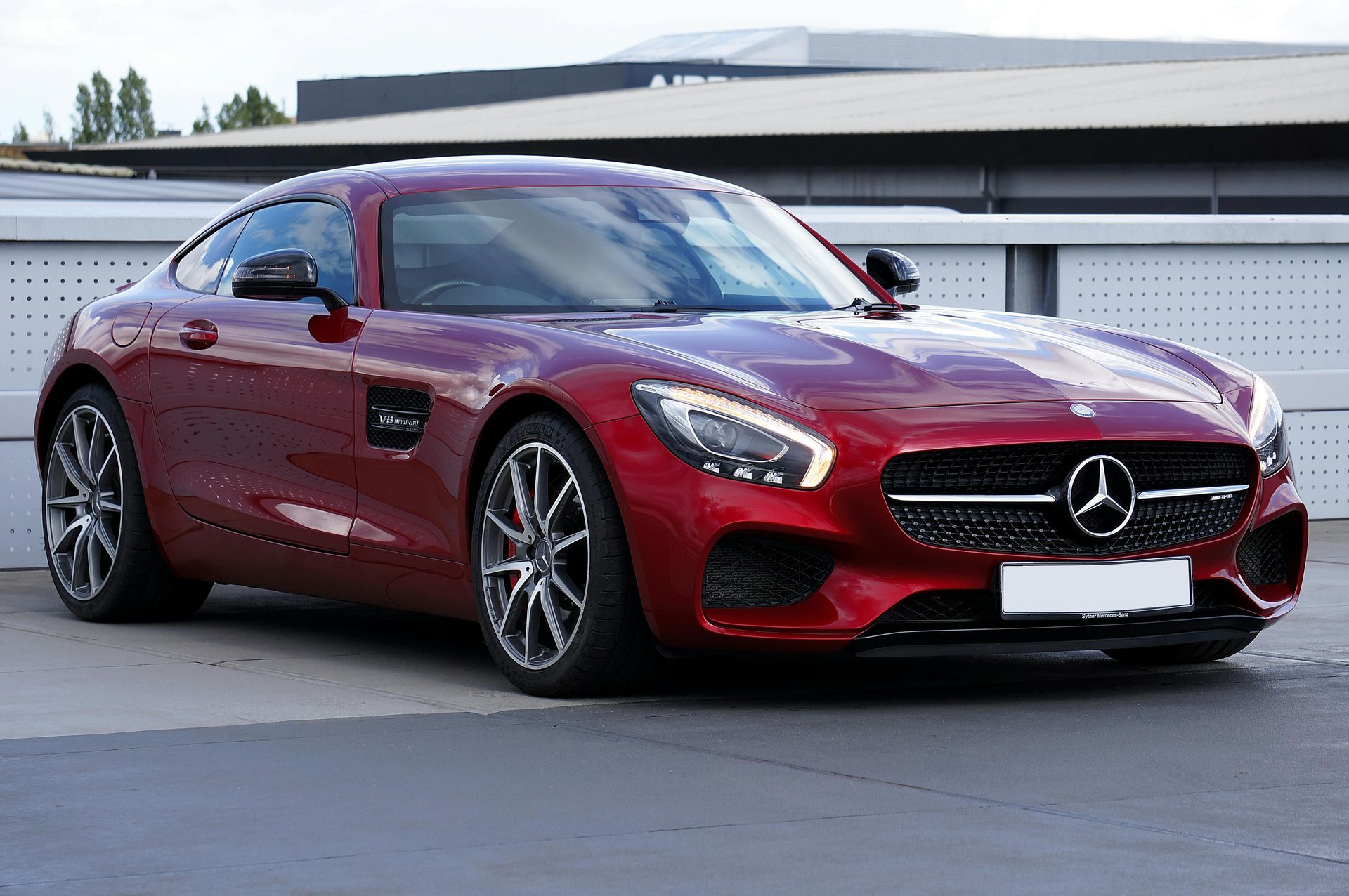 Protect your car’s paint with ceramic coating in Durham for UV protection, hydrophobic benefits.