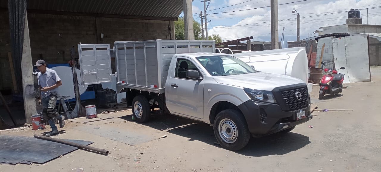 FABRICACION DE CAJAS Y REMOLQUES MAC - REMOLQUES