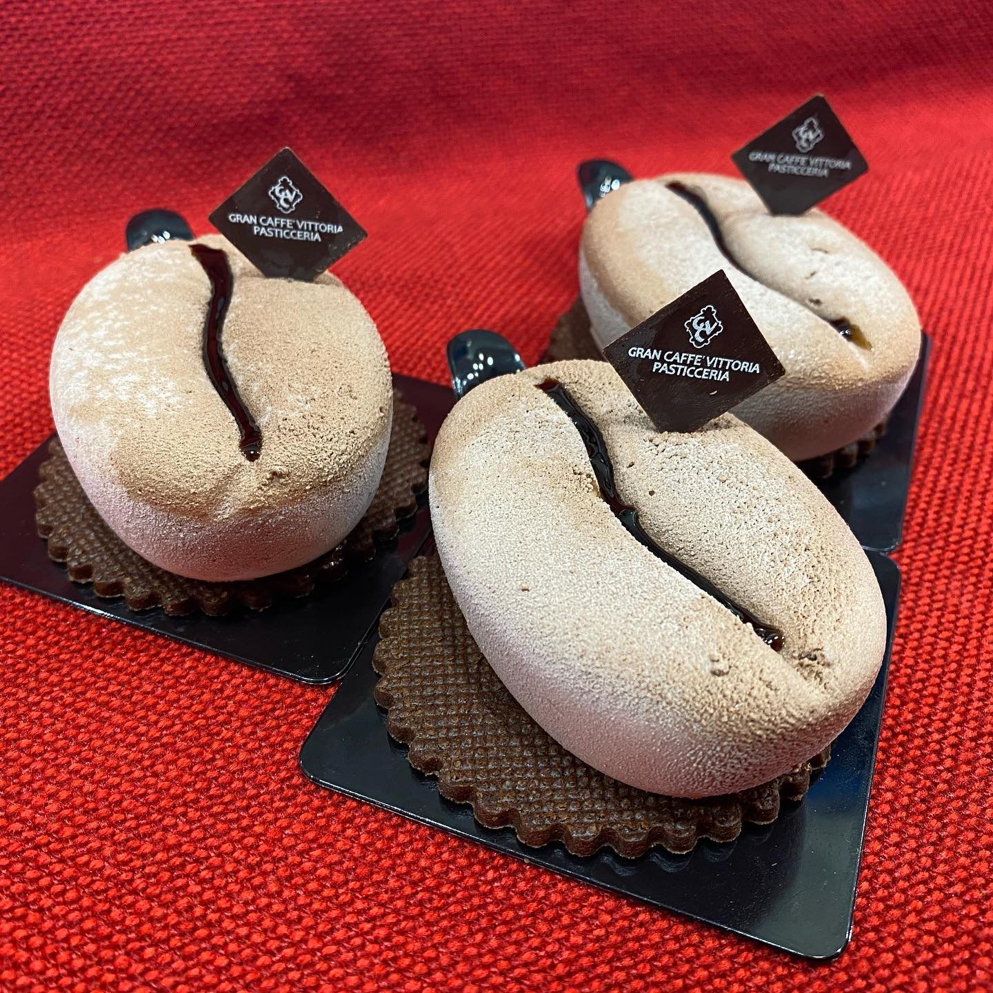 pasticcini a forma di chicco di caffè